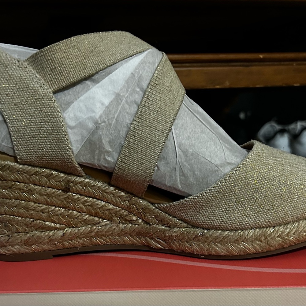 East Spirit NIB ESPADRILLE gold size 8 wide - Picture 3 of 11